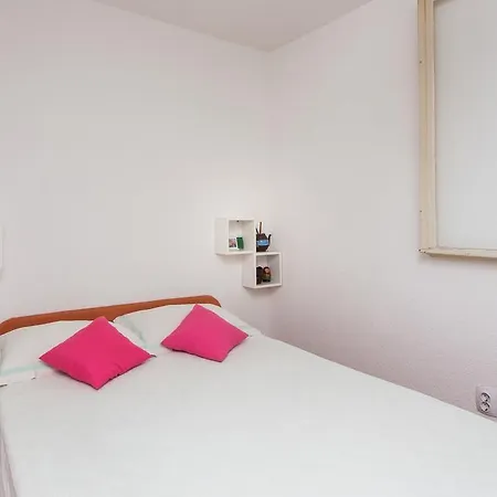 Apartment Square